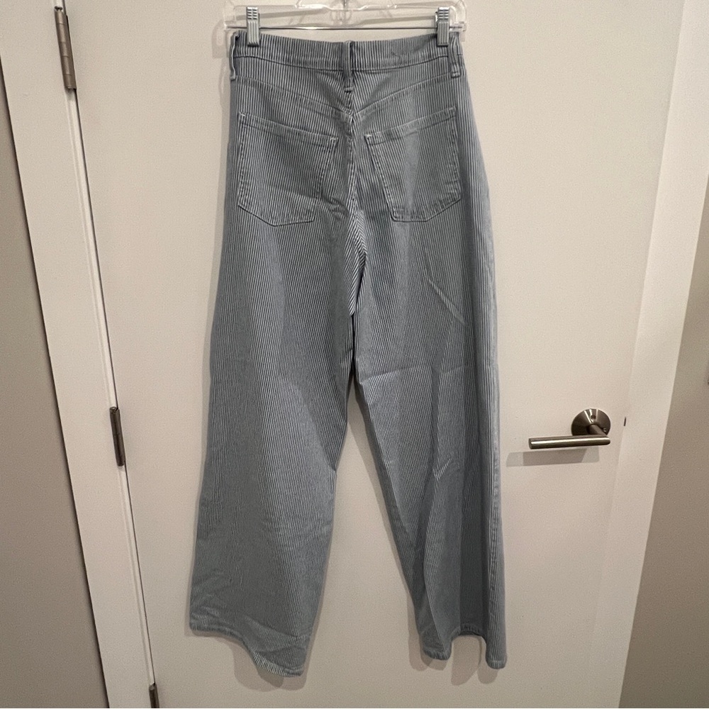 Universal Thread Relaxed Wide Leg - Picture 2 of 5